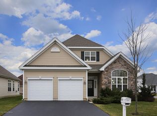 218 Diamond Spring Dr, Monroe Township, NJ 08831