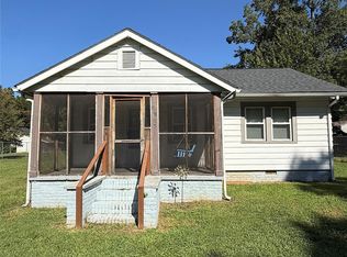 323 N Crigler St, Charlotte, NC 28216