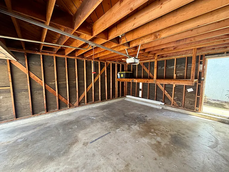 675 Ultimo Ave — Photo 27