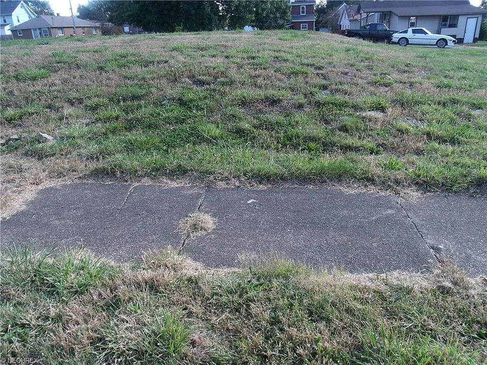 2nd image of 903 Washington Ave