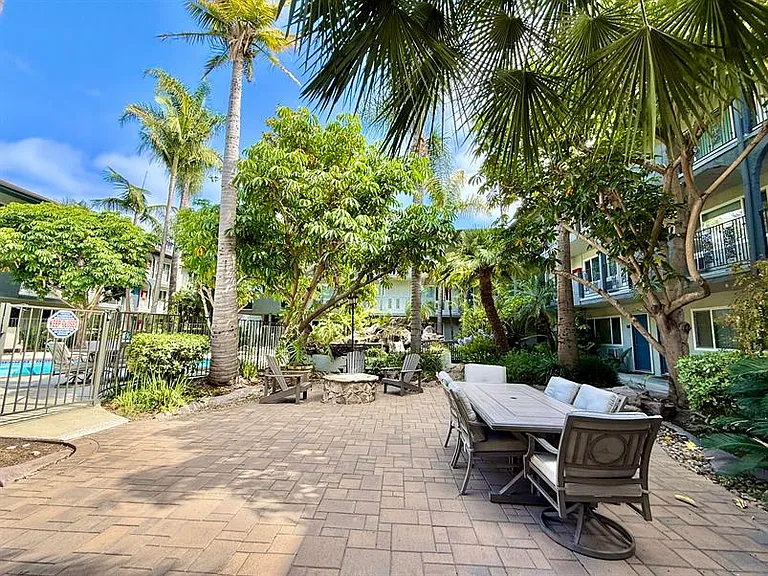Coast Apartments — Photo 39