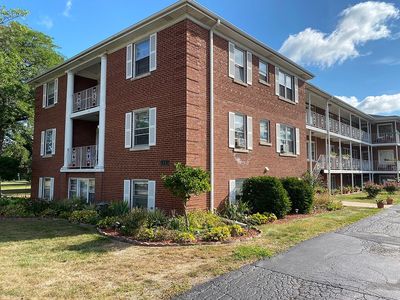 1905 Parkside Dr UNIT 2D, Park Ridge, IL, 60068