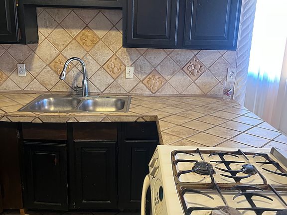 2nd image of 2835 W Orchid Ln