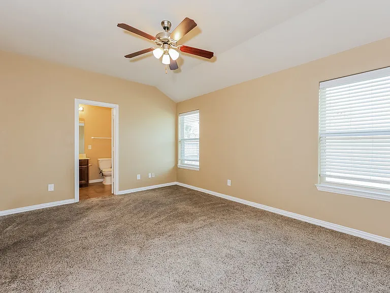 7681 Hollow Point Dr — Photo 9