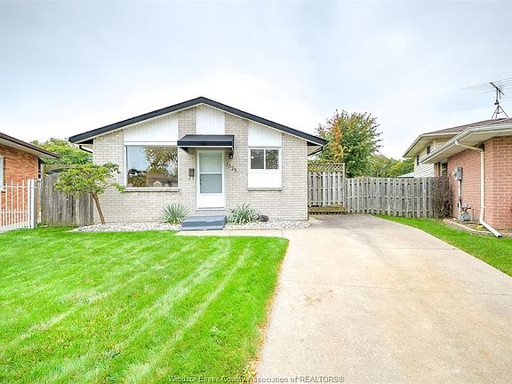 4th image of 3325 Dolphin Ct