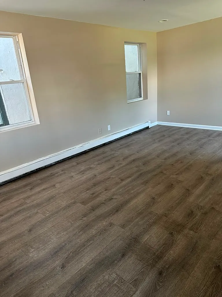 3 bed, 1144 sqft, $3,100 — Photo 2
