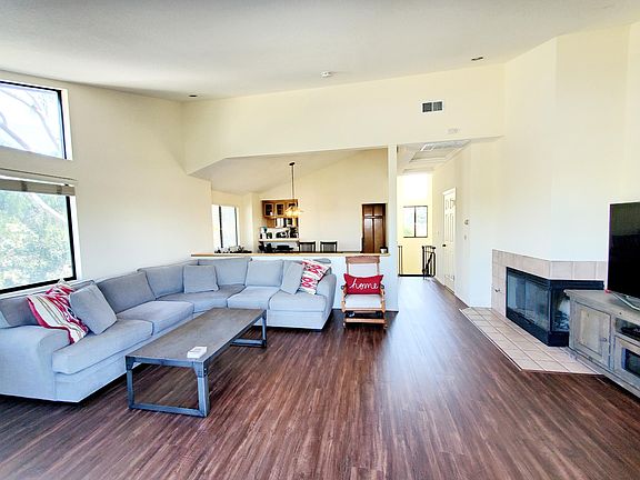 3rd image of 830 N Juanita Ave Unit 5