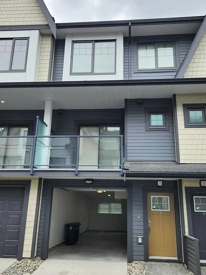 Building Photo - 19451 Sutton Ave #162