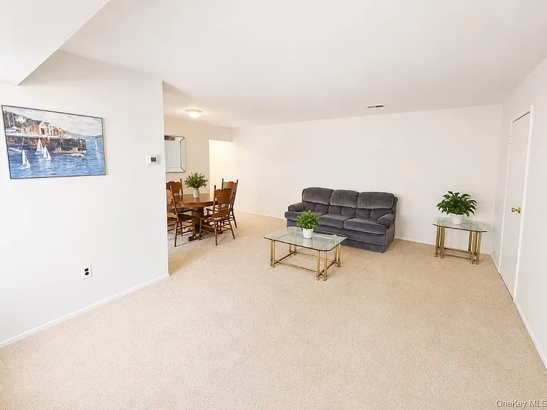 11 Laramie Ct #L11 — Photo 9