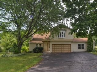 8701 Riley Rd, Wonder Lake, IL 60097