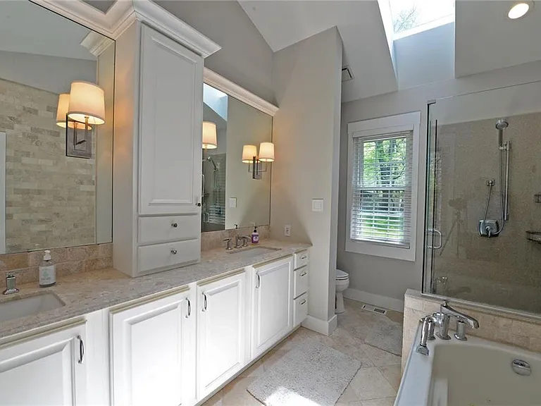 1306 S Geyer Rd — Photo 19