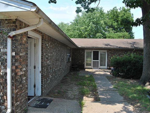 4th image of 601 NW Mimosa Dr
