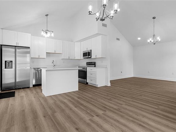 4th image of 2717 Corinne Dr