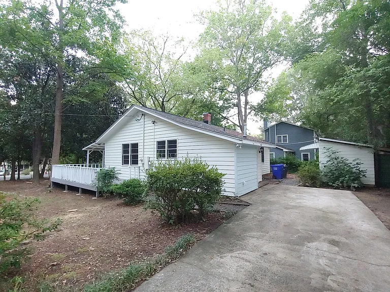 100 Westview Dr — Photo 12