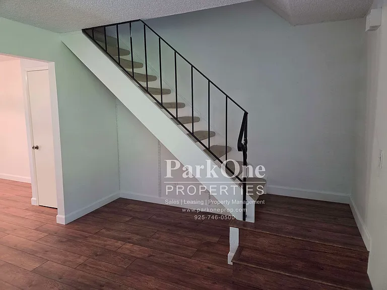 3270 Marlene Dr — Photo 4