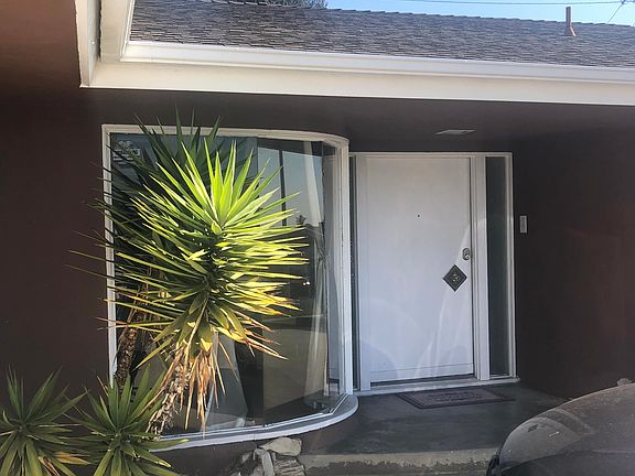 2nd image of 5320 Reynier Ave
