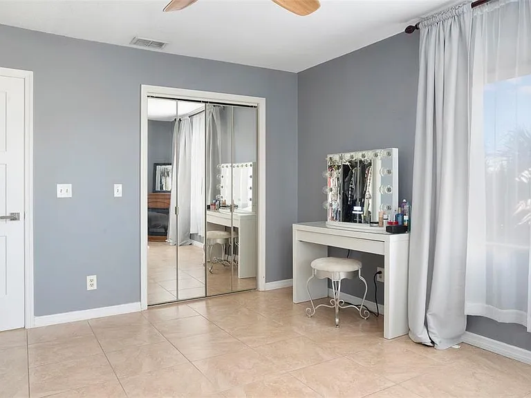 2710 Hibiscus Dr W — Photo 34