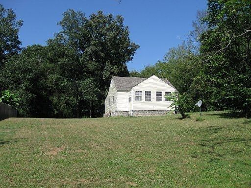 1st image of 923 Grandview Dr