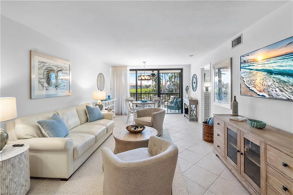 2 bed, 2.0 bath, 977 sqft, $8,000 — Photo 1