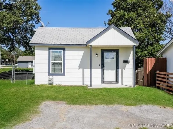 811 N Grant Ave, Sand Springs, OK 74063