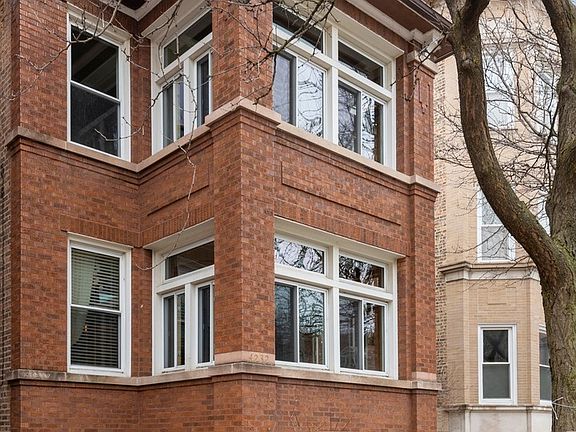 3rd image of 4232 N Ashland Ave