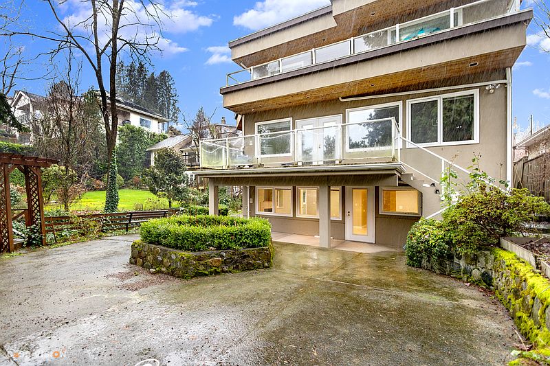 West Vancouver House for rent - 2 Bedrooms — photo 16