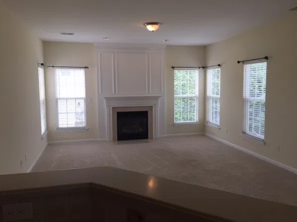138 Sundown Cove Dr, Mooresville, NC 28117