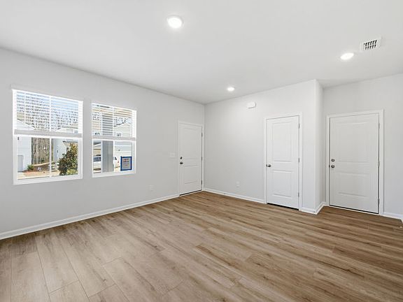 Flex Foyer