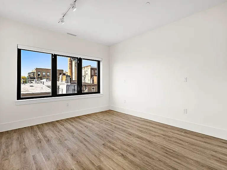 391 Palisade Ave #501 — Photo 12