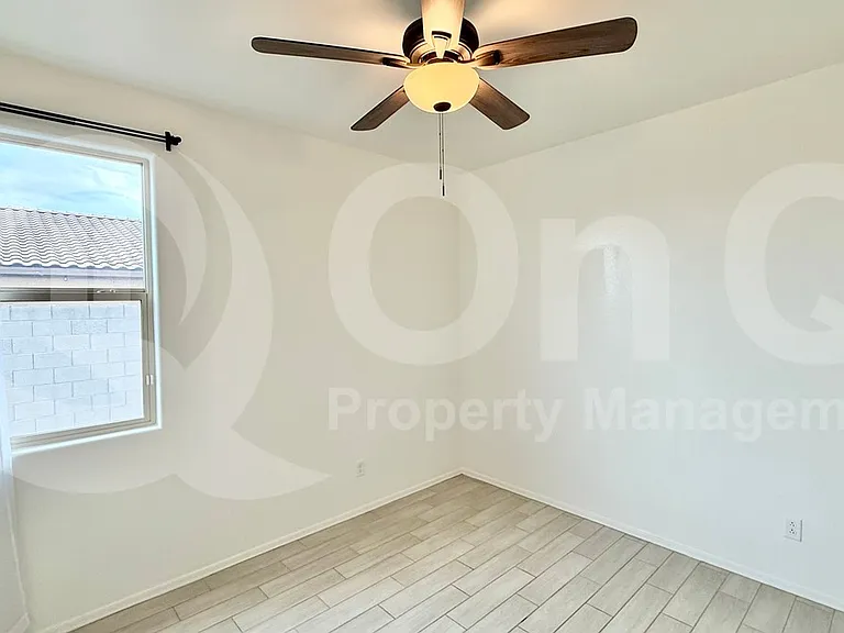 3403 W Pollack St — Photo 14