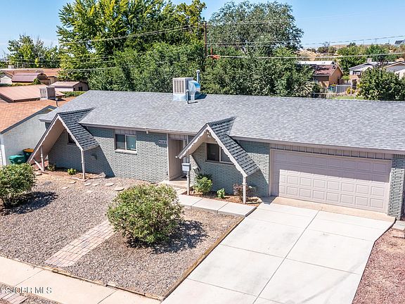 2nd image of 4303 Holiday Dr