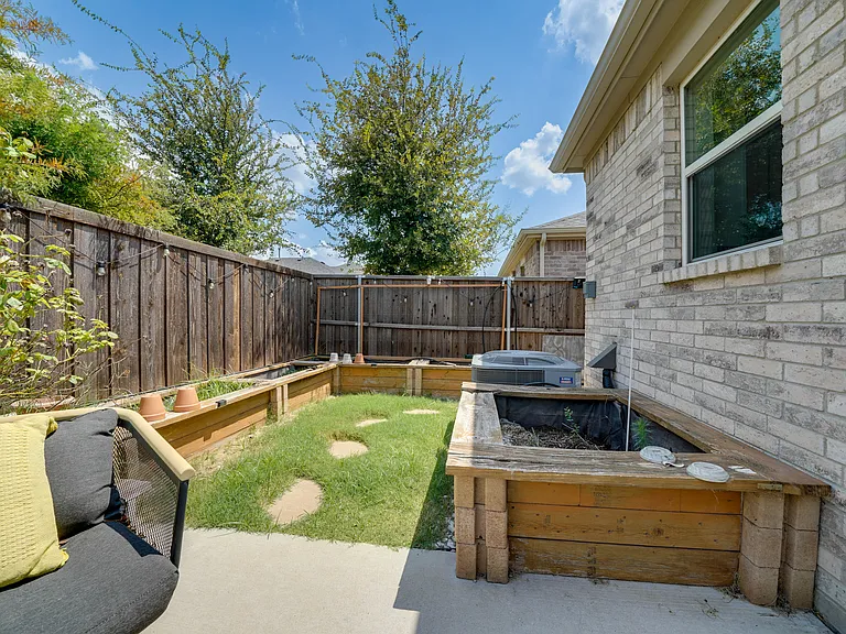 405 Club House Dr — Photo 22
