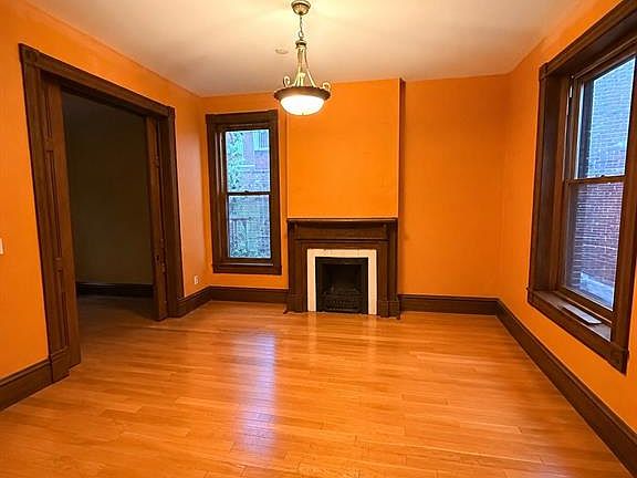 5th image of 5025 Raymond Ave
