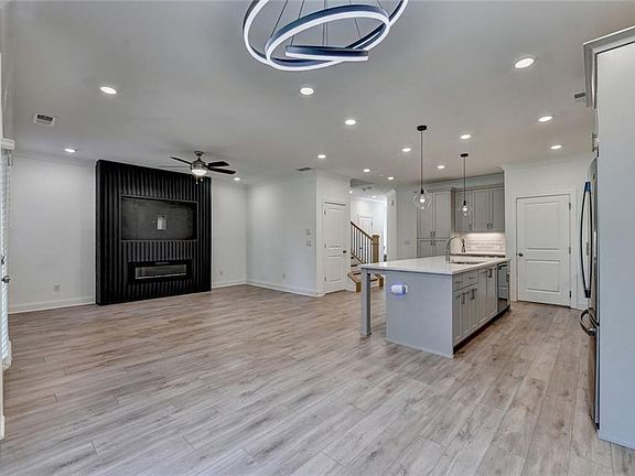 5th image of 3325 Cresswell Link Way