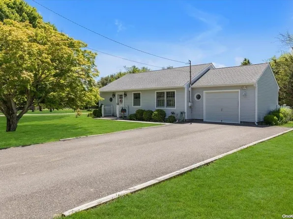 60 Emory Road, Cutchogue, NY 11935