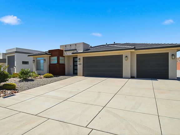 2nd image of 3039 Photinia Dr