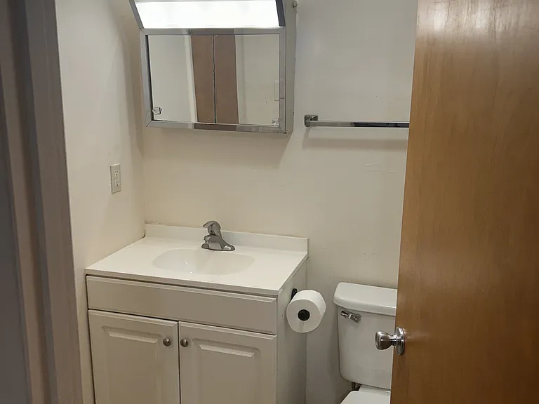 1015 S 1st St #8 — Photo 6