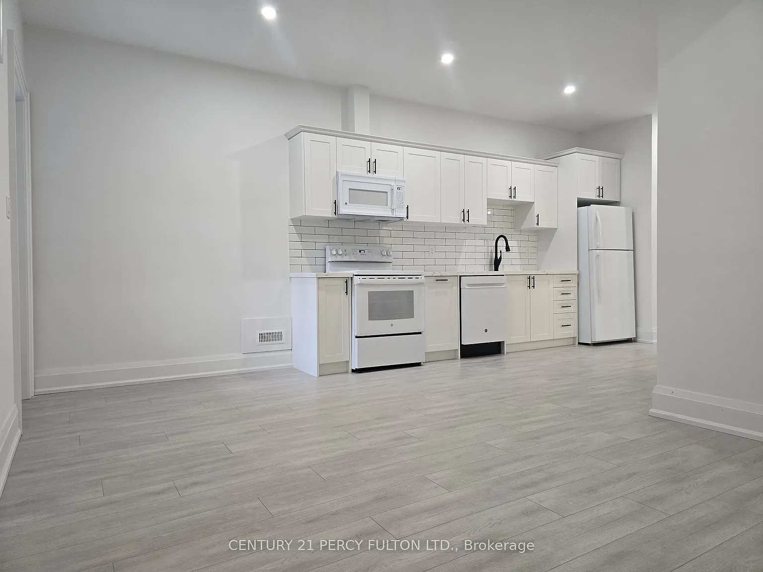 1 bed, $1,300 — Photo 2
