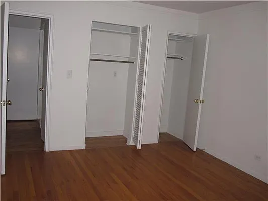 Rented by Siderow Residential Group | media 11