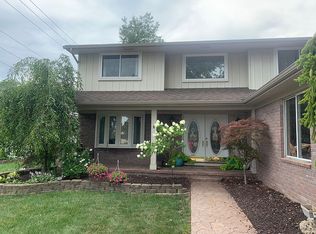 20692 Foxboro St, Riverview, MI 48193