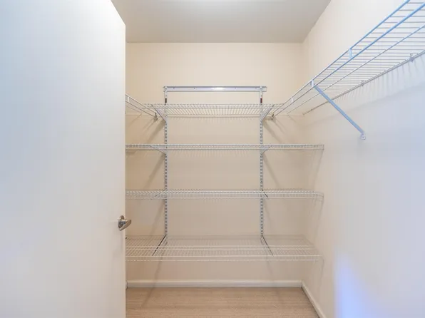 26 Avenue At Port Imperial image 13 of 26