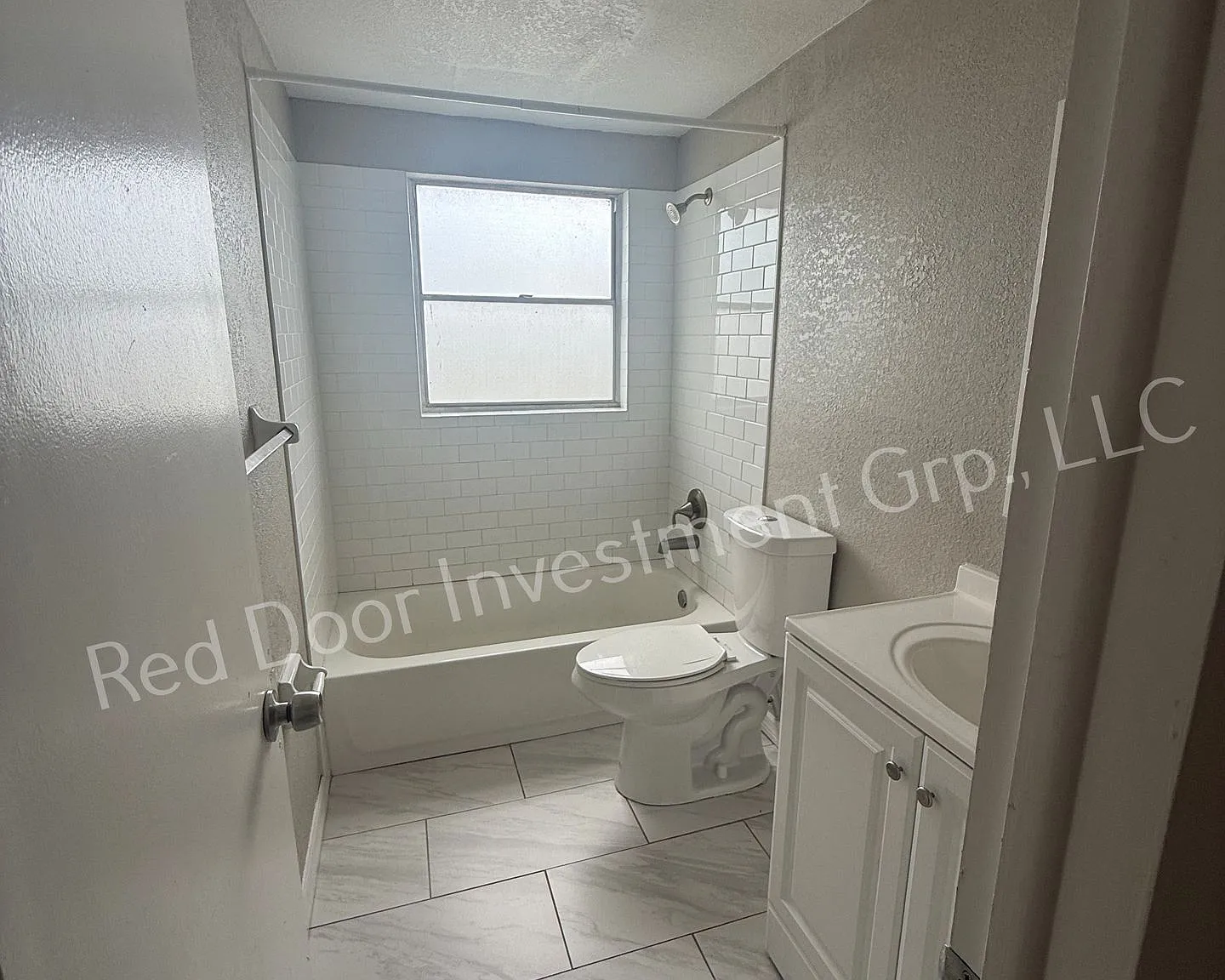 Move In Special 1 & 2 Bedrooms Available Minutes from the River — Photo 3
