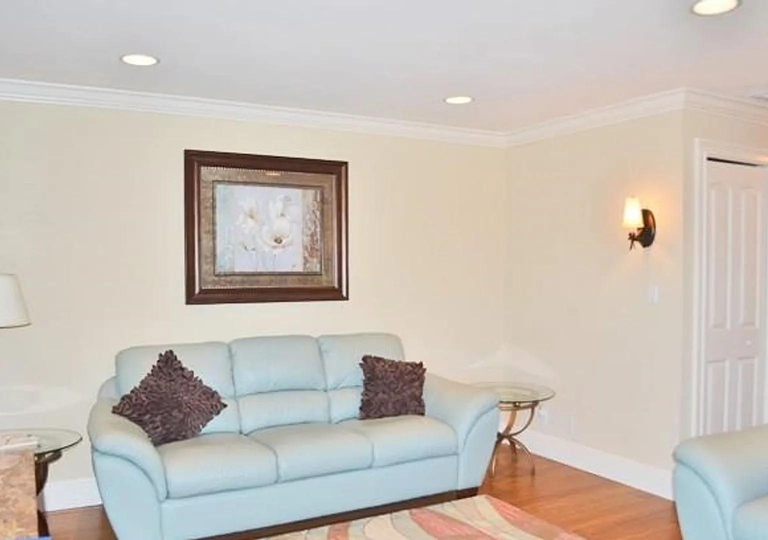 ** 2/2 Condo On The Beach Available December-February ** Short Term Only ** — Photo 4