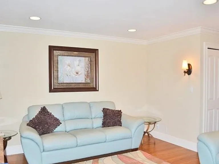 1065 Gulf Shore Blvd N #416 — Photo 4