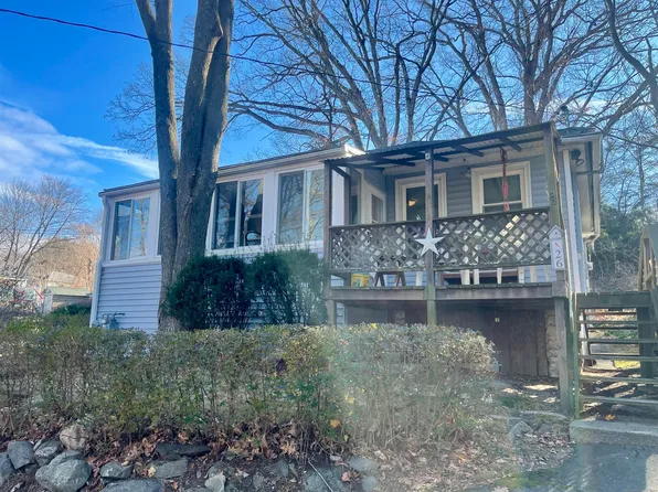 26 Fortuna Street, Waterbury, CT 06706