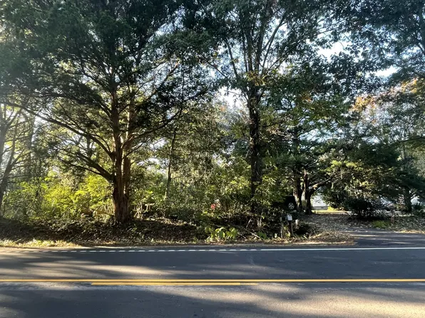 7690 Toogoodoo Rd, Meggett, SC 29449