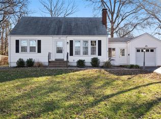 207 Marilyn Dr, O'Fallon, IL 62269