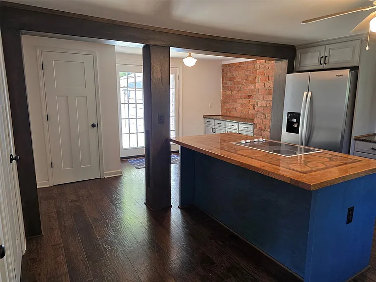 249 W Buell Rd E — Photo 65