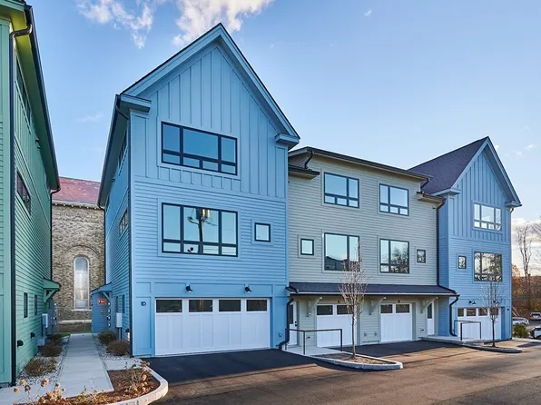 10 Hawley St #1D, Northampton, MA 01060