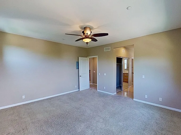 32 Meridian Dr — Photo 18